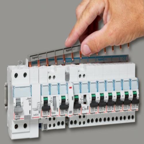 Inversor contacto auxiliar ( AC ) DX³ - 6A 240V~ - 0.5 módulo