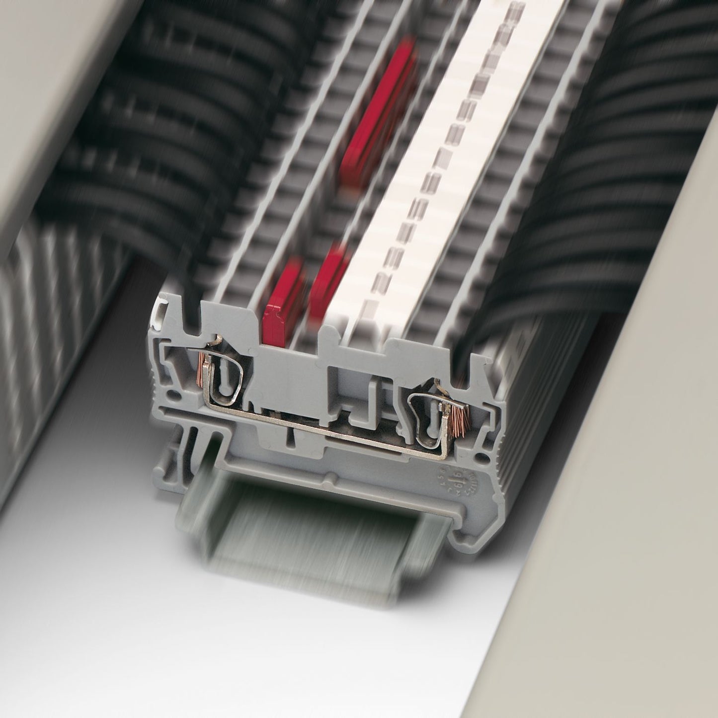Borna de paso ST 2,5 – Conexión por resorte, 800 V, 24 A, 2,5 mm² 3031212