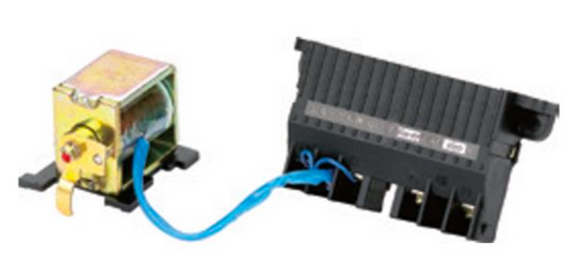 Relé de mínima tensión CHINT 230 VAC para interruptores automáticos NM1-800 / NM1-800H 3P-4P – Código 072102380CH