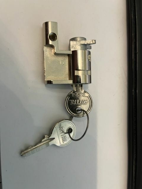 Cilindro de Media Vuelta Rittal SZ 2467.000 – 40 mm, con 2 Llaves, Compatible con Sistemas de Manillas Rittal