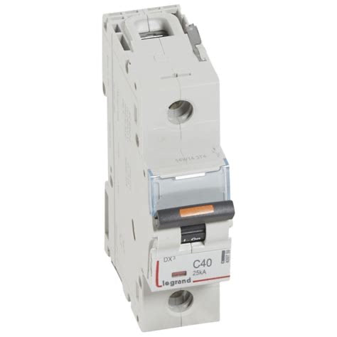 Interruptor Termomagnético Legrand DX³ 409759 1P 40 A 25 kA Curva C 230/400 V~ – Código 409759
