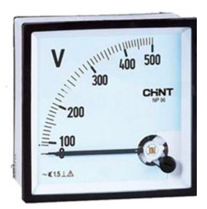 Voltímetro Analógico CHINT NP96-V-500V 0–500 Vac 50 Hz 96×96 mm – Código 27022500CH